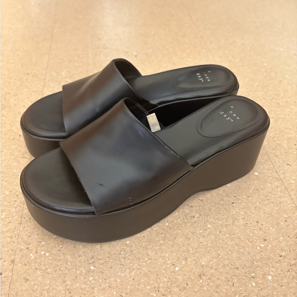 a new day Black Platform Slides